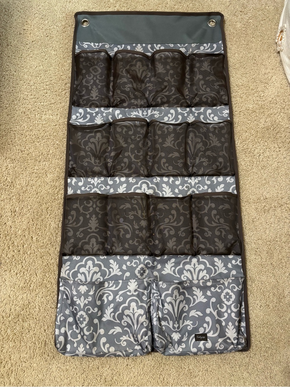 EUC Thirty-One hanging shoe holder. Great for shoes, toys, or classroom items!